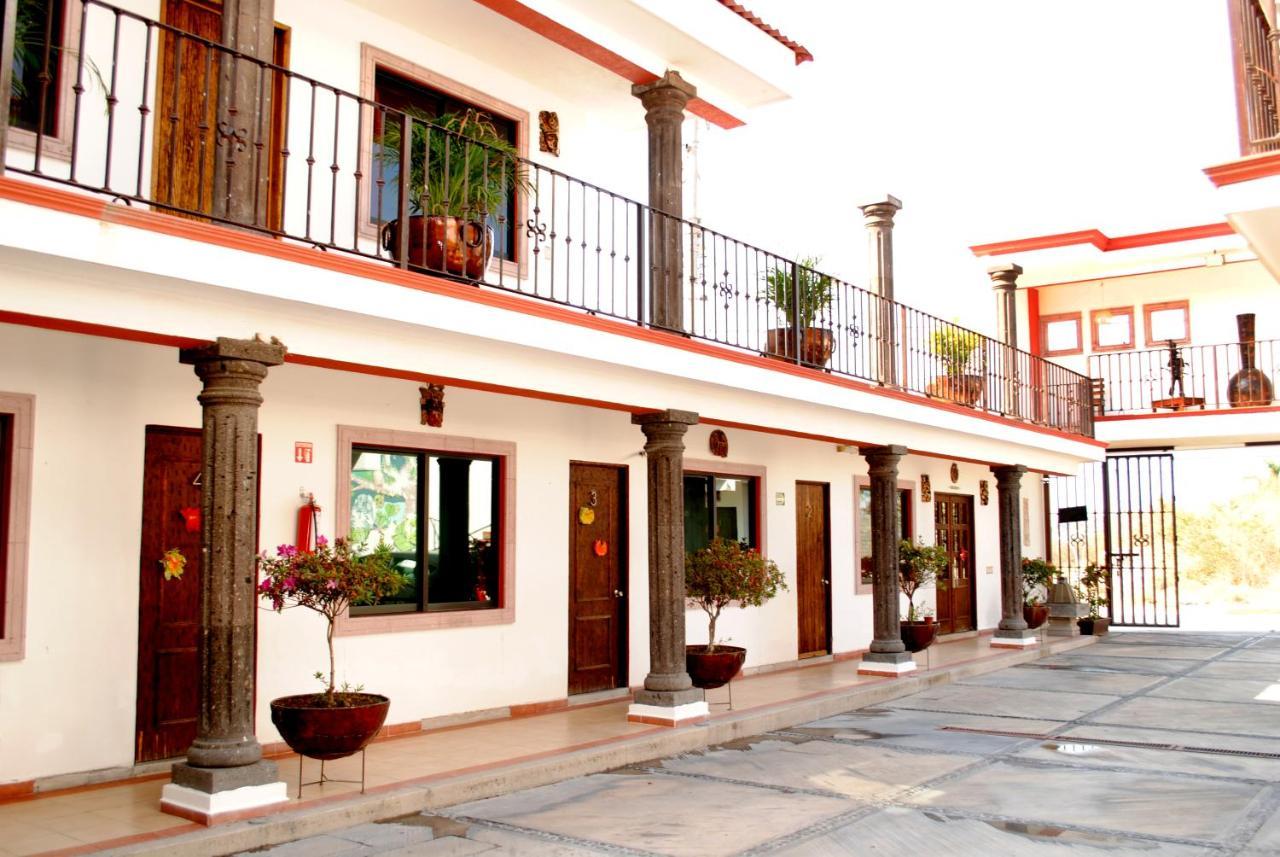 Hotel Maya 2012 Amacuzac Buitenkant foto