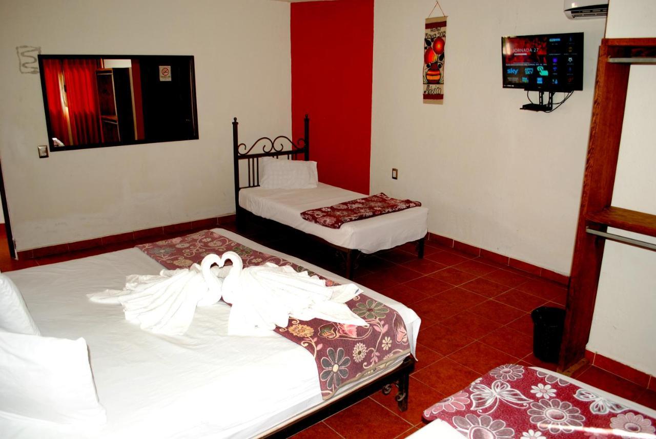 Hotel Maya 2012 Amacuzac Buitenkant foto