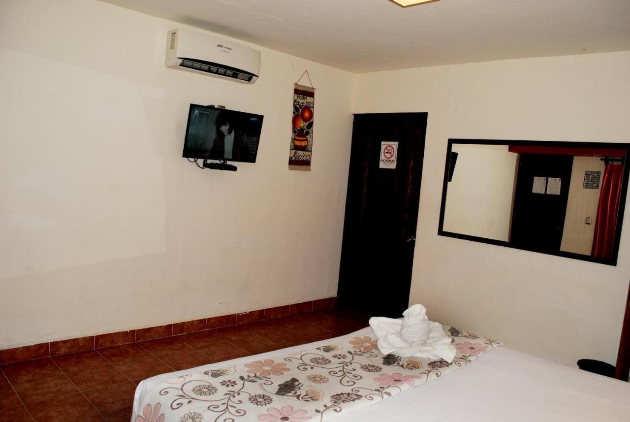 Hotel Maya 2012 Amacuzac Buitenkant foto
